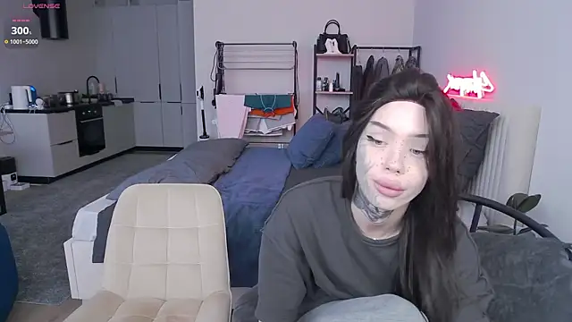 Snapshot of Tanya_M chatting on 04-21-26, 12:34 Tanya M online show from 04-21-26, 12:34