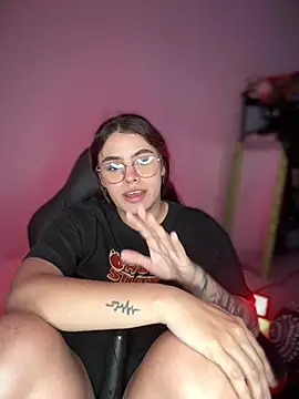 Yuli zuha online show from 12-15-24, 06:07