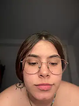 Yuli zuha online show from 12-06-24, 12:00