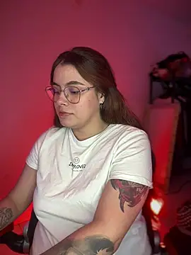 Yuli zuha online show from 12-18-24, 03:26