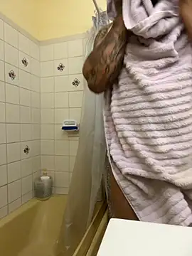 Snapshot of kelin17 chatting on 09-30-25, 08:09 kelin17 online show from 09-30-25, 08:09