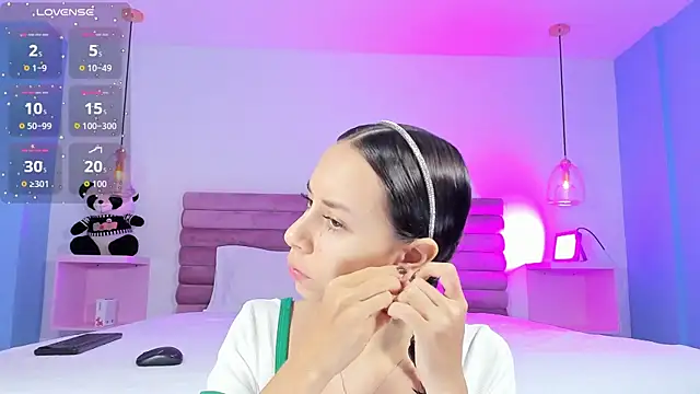 Snapshot of AbyCooper chatting on 11-12-25, 11:58 AbyCooper online show from 11-12-25, 11:58