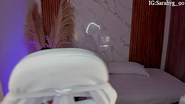 sara gwen online show from 03-05-26, 01:02