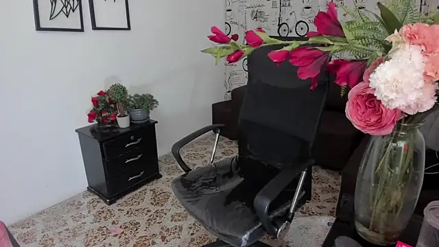 Danielacossio online show from 09-24-25, 04:08