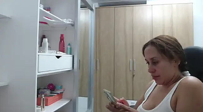 RoxanaLove9 online show from 02-15-25, 11:14