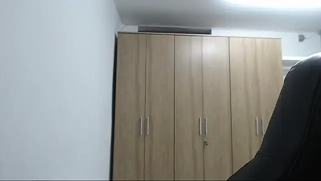 RoxanaLove9 online show from 03-02-26, 05:08