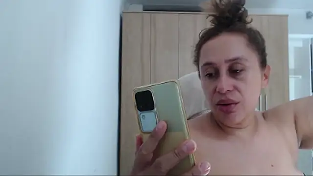 RoxanaLove9 online show from 11-02-25, 06:24