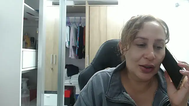 RoxanaLove9 online show from 03-08-25, 02:45