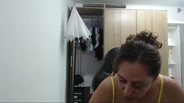 RoxanaLove9 online show from 01-09-26, 01:45