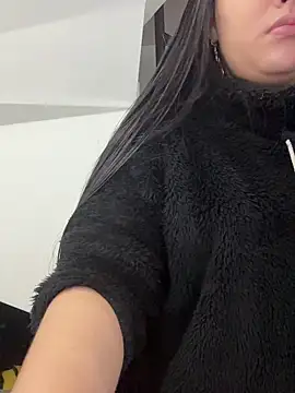 Annie9  online show from 11-29-25, 03:50