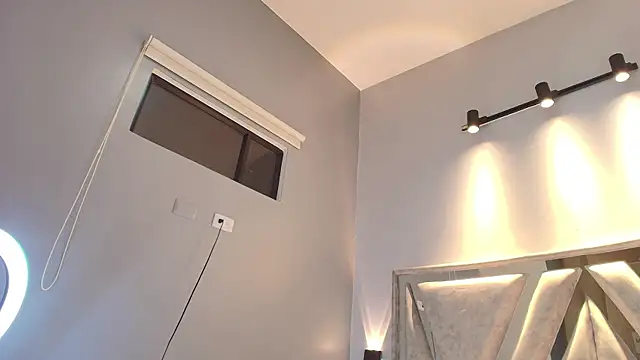 Annie9  online show from 09-11-25, 04:12