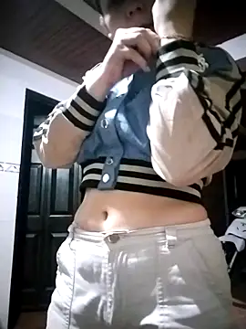 Lucianaferro  online show from 04-01-26, 01:30