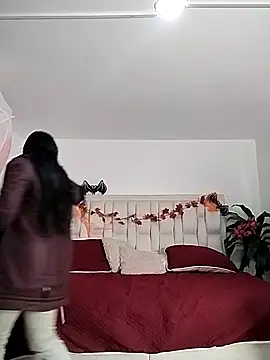 Lucianaferro  online show from 10-14-25, 11:33