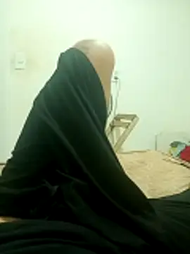 Snapshot of alexandre12115 chatting on 04-20-26, 02:18 alexandre12115 online show from 04-20-26, 02:18