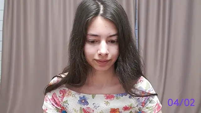 Snapshot of sweet_sweet_angel chatting on 02-04-25, 08:56 sweet sweet angel online show from 02-04-25, 08:56