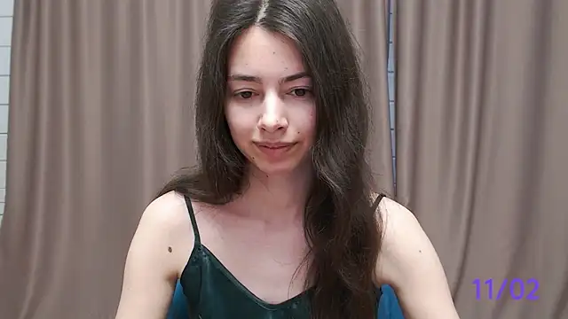 Snapshot of sweet_sweet_angel chatting on 02-11-25, 08:48 sweet sweet angel online show from 02-11-25, 08:48