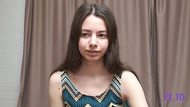 Snapshot of sweet_sweet_angel chatting on 10-21-25, 07:30 sweet sweet angel online show from 10-21-25, 07:30