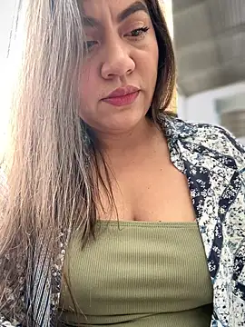 Iam  Cristal online show from 10-27-25, 08:54