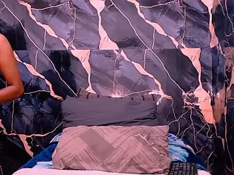 Snapshot of indianspicey chatting on 09-13-25, 05:13 indianspicey online show from 09-13-25, 05:13