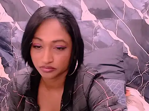 Snapshot of indianspicey chatting on 09-30-25, 05:13 indianspicey online show from 09-30-25, 05:13