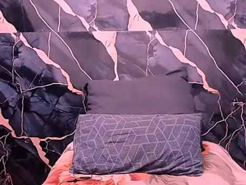 Snapshot of indianspicey chatting on 09-30-25, 05:19 indianspicey online show from 09-30-25, 05:19