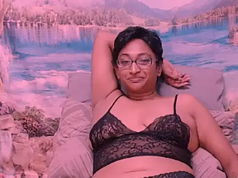 Snapshot of indianspicey chatting on 01-15-25, 01:56 indianspicey online show from 01-15-25, 01:56