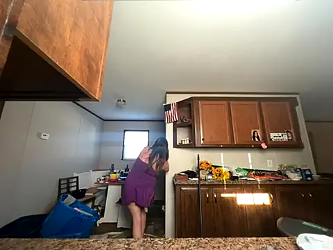 IvanaPlenty online show from 11-17-25, 02:21