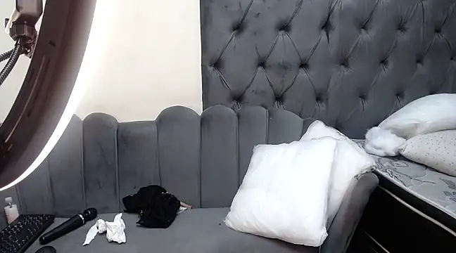 Snapshot of SHANTYBABE chatting on 12-11-24, 06:20 SHANTYBABE online show from 12-11-24, 06:20