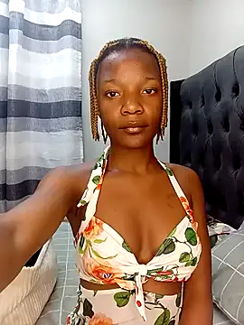 Snapshot of SHANTYBABE chatting on 09-23-25, 07:10 SHANTYBABE online show from 09-23-25, 07:10