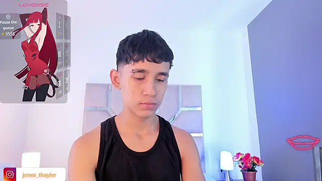 Snapshot of Thayler_jones chatting on 02-03-26, 11:15 Thayler jones online show from 02-03-26, 11:15