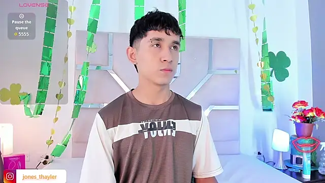 Snapshot of Thayler_jones chatting on 03-14-26, 11:16 Thayler jones online show from 03-14-26, 11:16