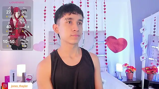 Snapshot of Thayler_jones chatting on 02-09-26, 11:19 Thayler jones online show from 02-09-26, 11:19