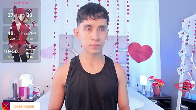 Snapshot of Thayler_jones chatting on 02-16-26, 11:20 Thayler jones online show from 02-16-26, 11:20