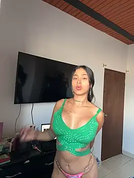 paisitahot1975 online show from 01-21-25, 04:27