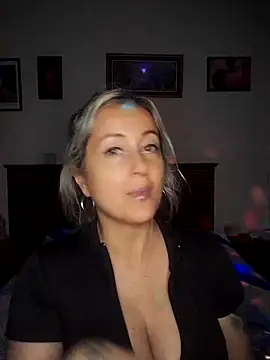 DesireSatler online show from 10-19-25, 11:51