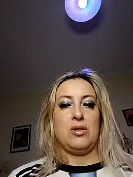 Snapshot of DesireSatler chatting on 06-28-26, 04:52 DesireSatler online show from 06-28-26, 04:52