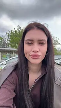 KikiWatson online show from 04-19-26, 08:48