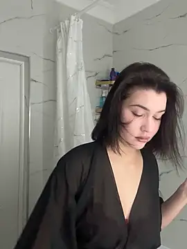 KikiWatson online show from 12-20-25, 08:06