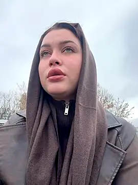 KikiWatson online show from 11-14-25, 07:23