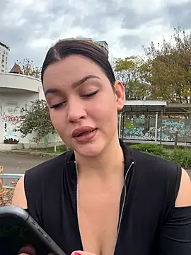 KikiWatson online show from 10-25-25, 07:07