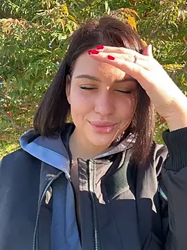 KikiWatson online show from 09-27-25, 05:57