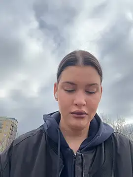 KikiWatson online show from 02-13-26, 07:30