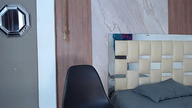 hera divine online show from 03-18-26, 02:08