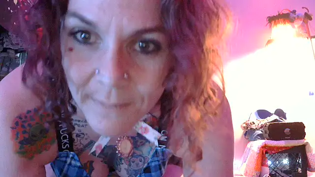 thatonespicychick online show from 02-02-25, 01:12