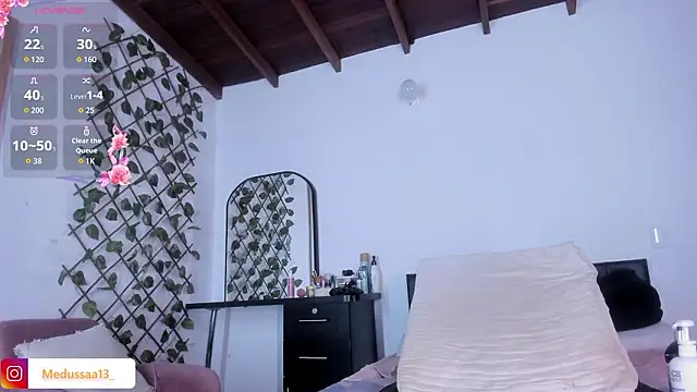 medussa13  online show from 03-21-26, 12:09