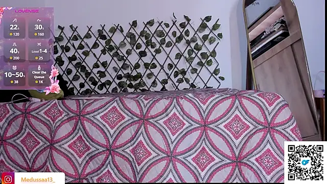 medussa13  online show from 01-15-26, 02:09