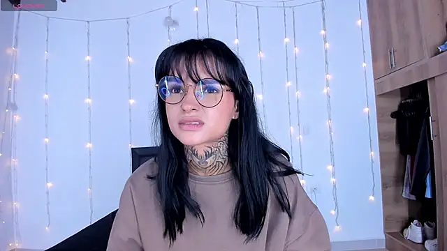 medussa13  online show from 02-25-25, 01:09