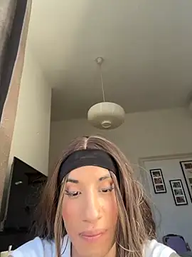 Snapshot of Bad_kitty777 chatting on 10-28-25, 10:03 Bad kitty777 online show from 10-28-25, 10:03