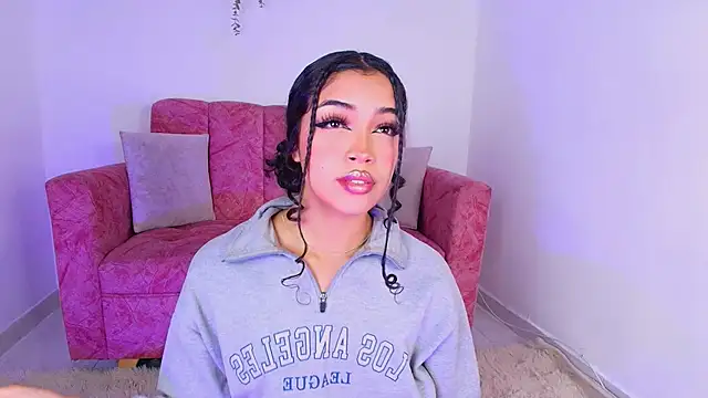 Sara Jhonson online show from 10-04-25, 11:06