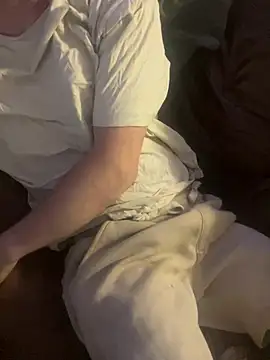 Snapshot of thismybody chatting on 02-17-26, 01:03 thismybody online show from 02-17-26, 01:03